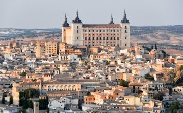 Toledo regula su casco histórico
